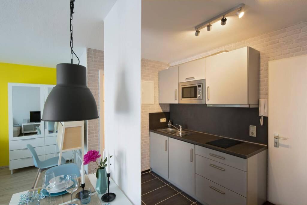 Exklusives Apartment Inklusive Netflix Und Parkplatz Karlsruhe Buitenkant foto