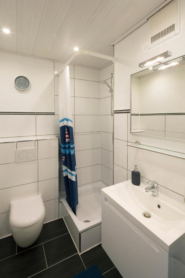 Exklusives Apartment Inklusive Netflix Und Parkplatz Karlsruhe Buitenkant foto
